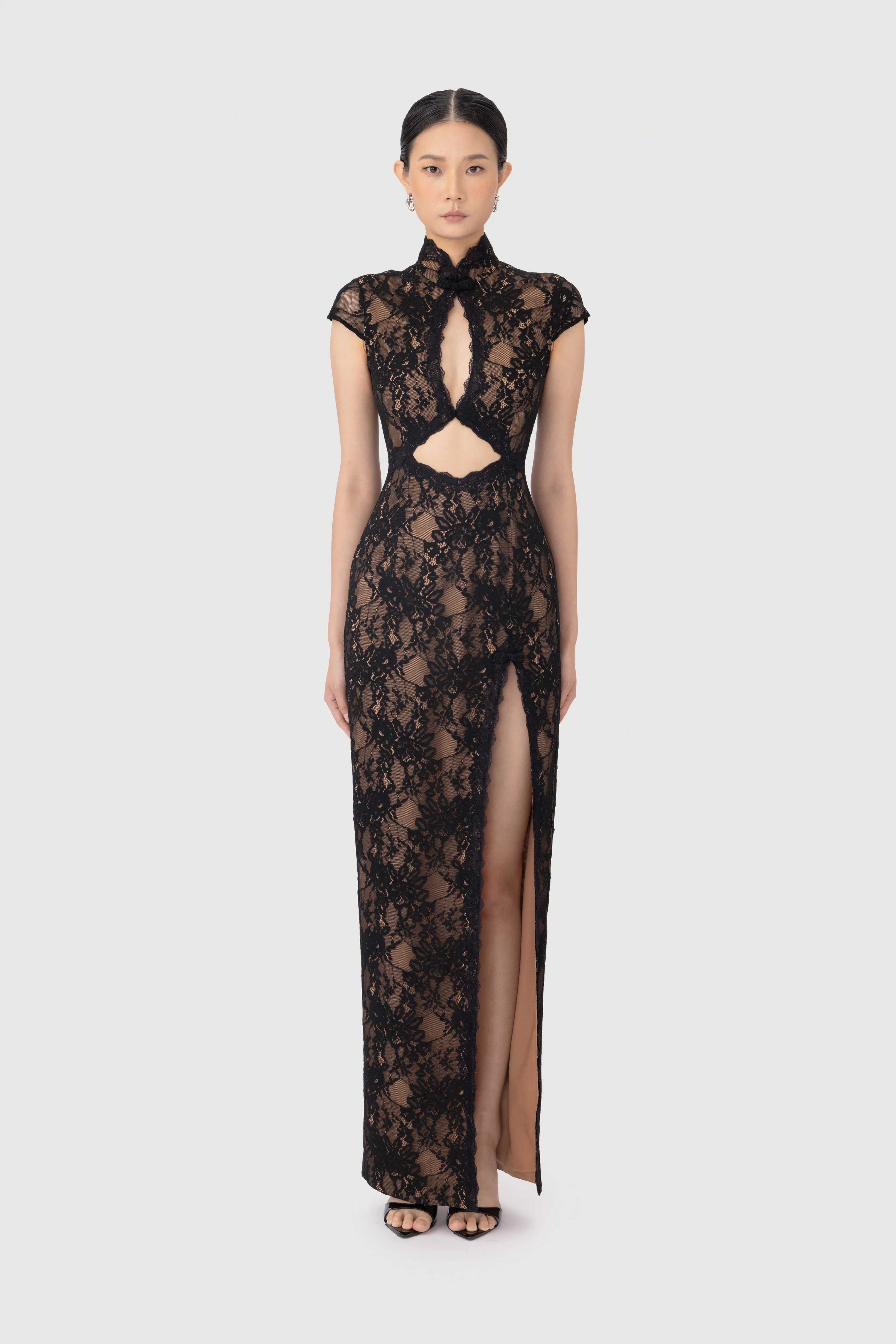 Moira Lace Maxi Dress - Image 4