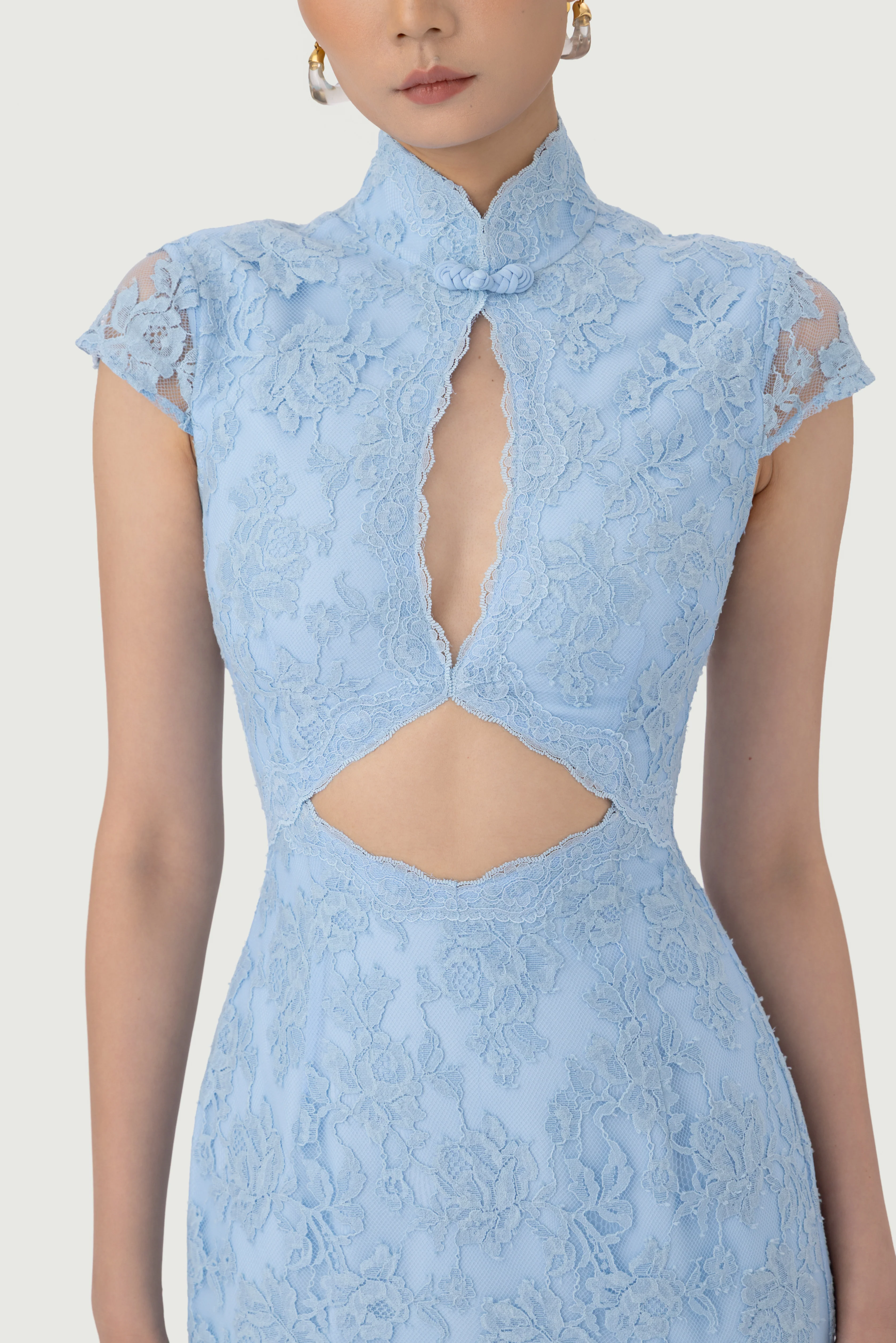 Moira Lace Maxi Dress - Image 2