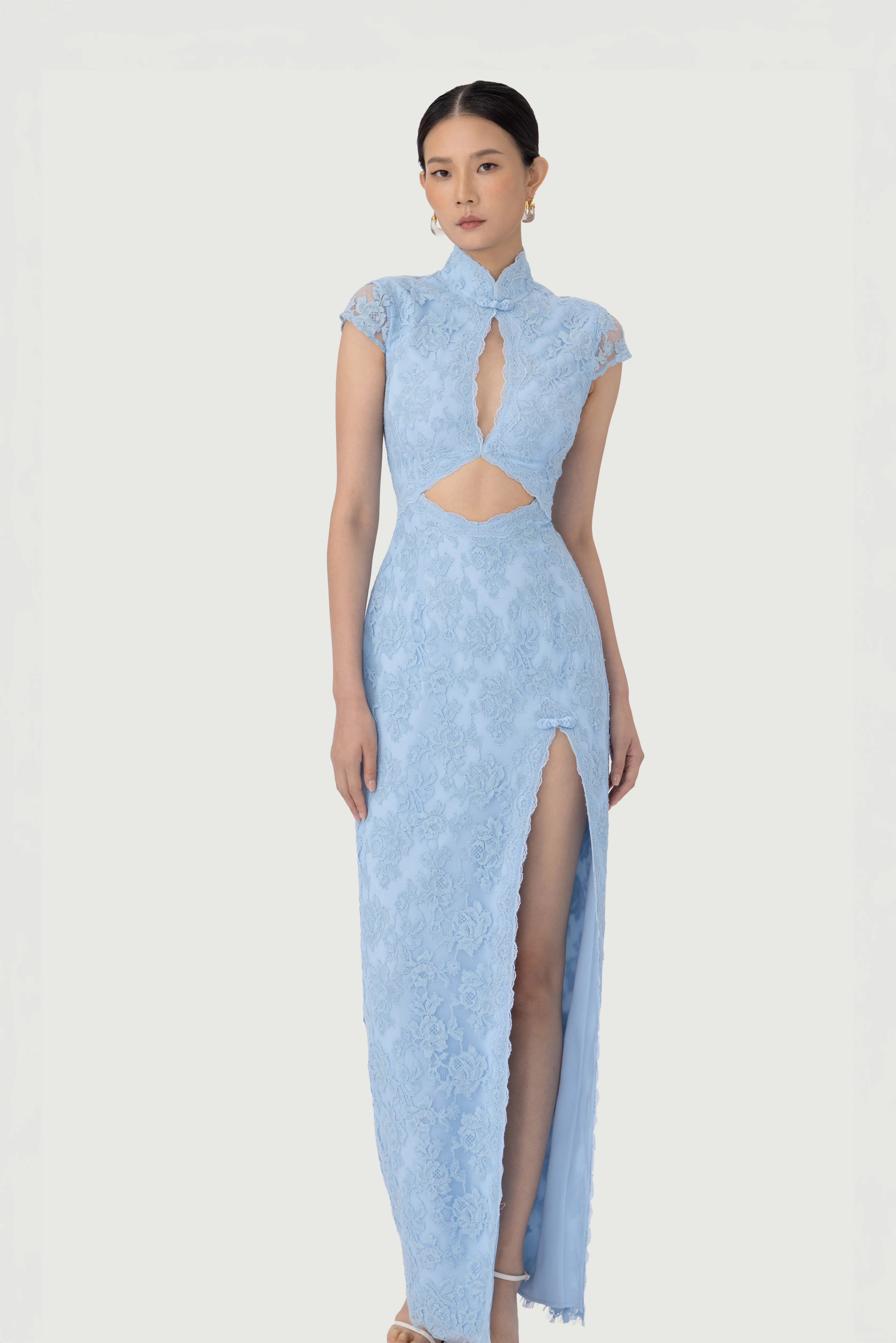 Moira Lace Maxi Dress - Image 3